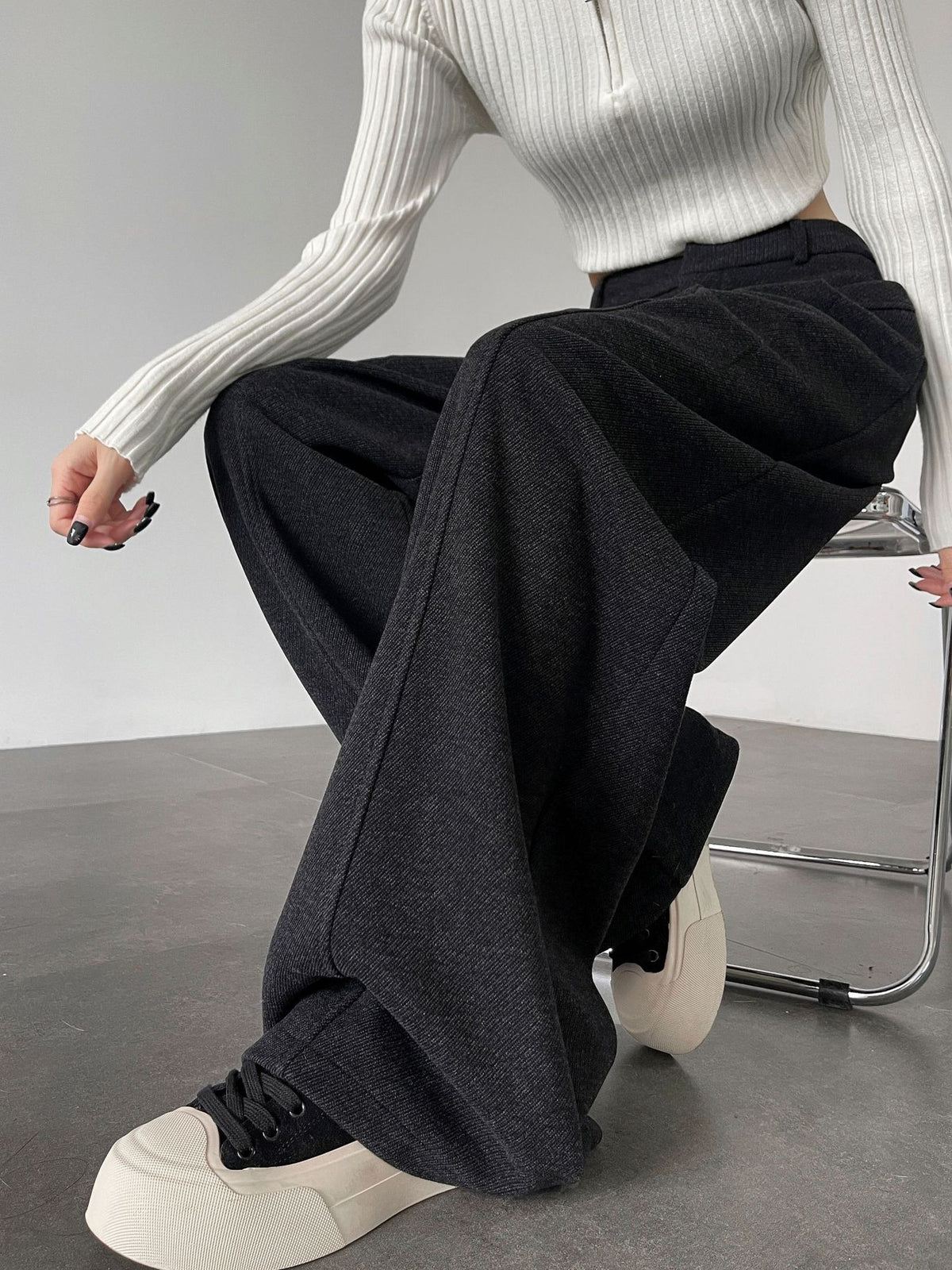 Thea trousers drape